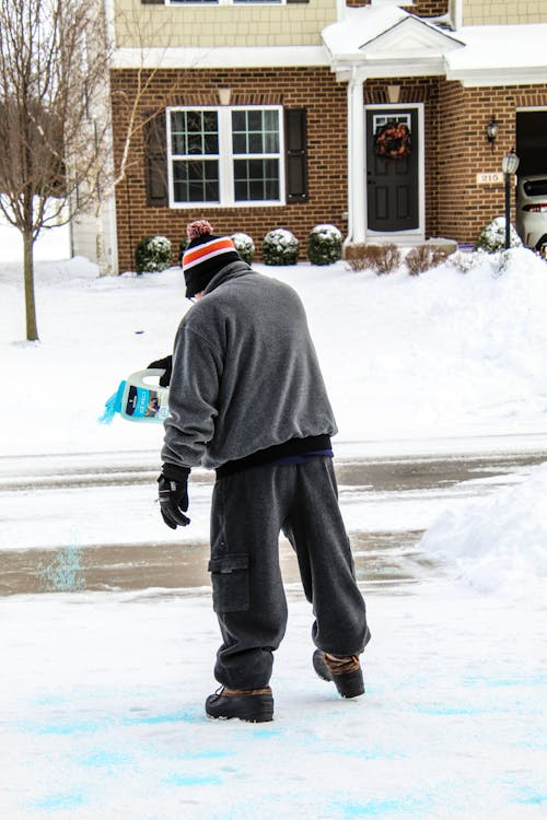 Professional salt spreading winter service